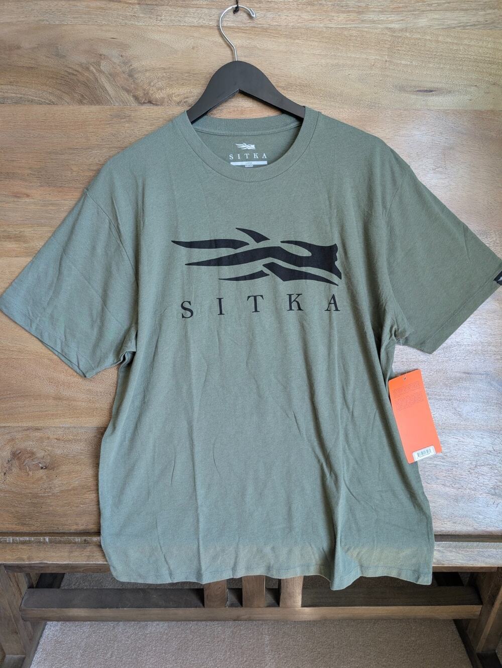 NWT Sitka Gear Icon T-Shirt Mens L Olive Green Graphic Logo Pullover 600297-OLV